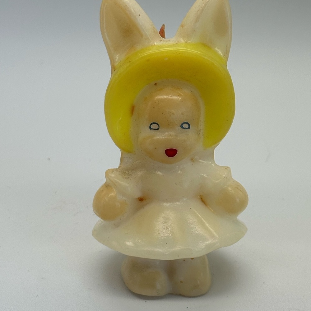 Vintage Gurley  Bunny Figurine with Yellow Hat🐣🐥